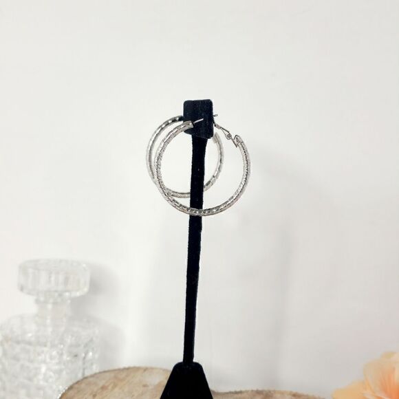 Vintage Signed Silver hoop earrings - Picture 3 of 7